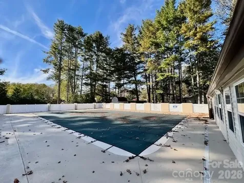 31 St Andrews Drive Etowah NC 28729