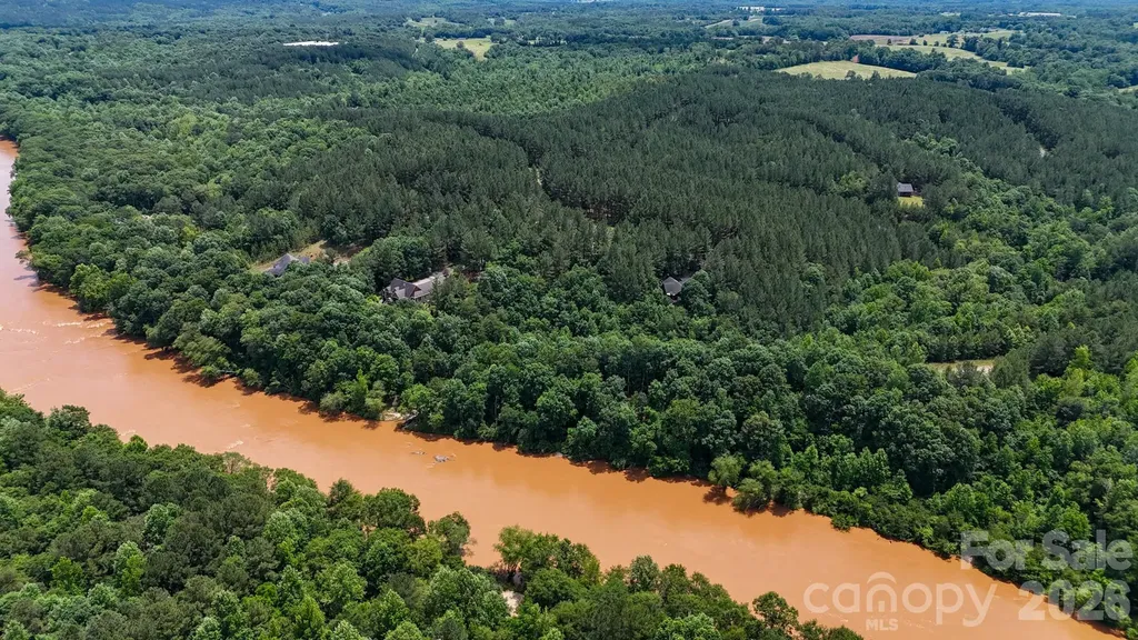 106 River View Drive Mooresboro NC 28114