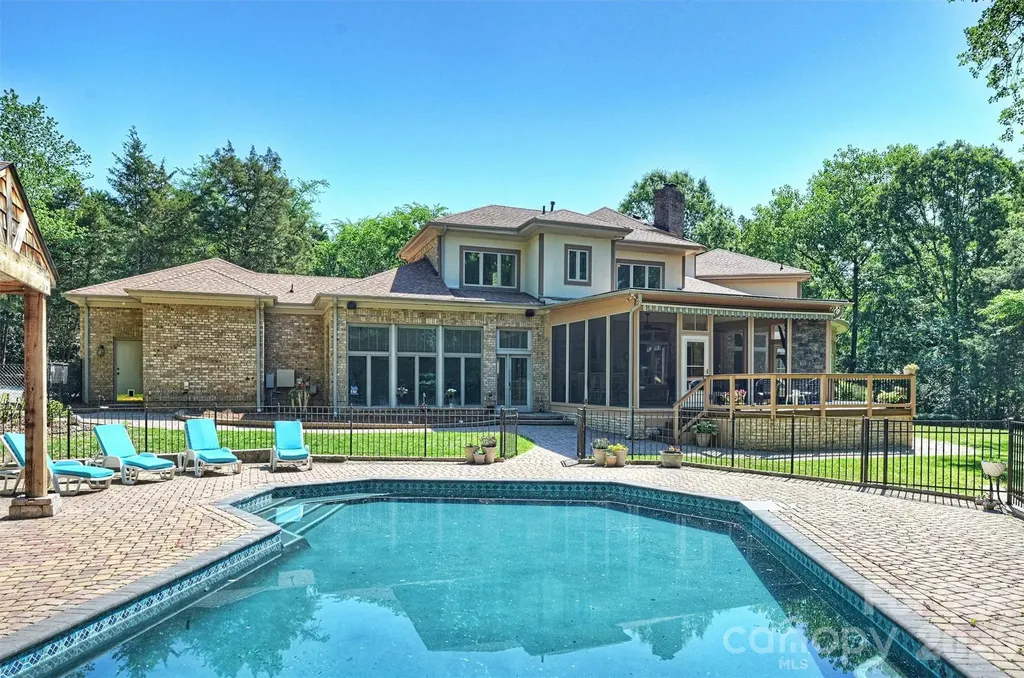 3301 Providence Plantation Lane Charlotte NC 28270
