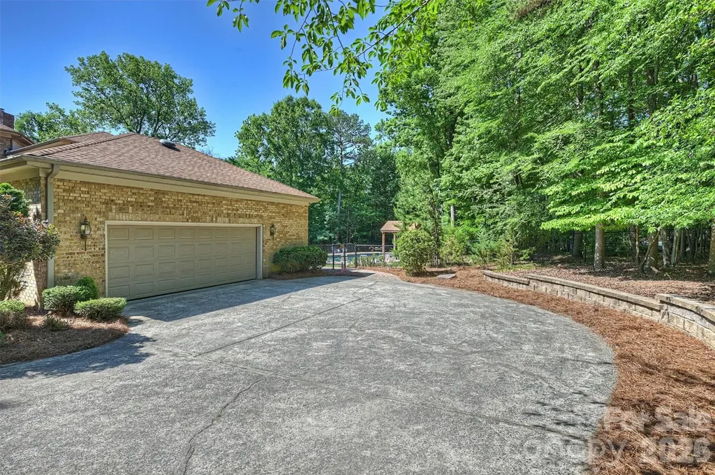 3301 Providence Plantation Lane Charlotte NC 28270