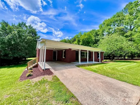 156 Doggett Grove Road Forest City NC 28043