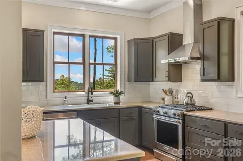 48 Bearfoot Lane Highlands NC 28741