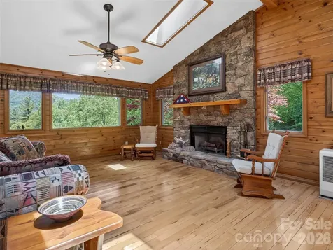 255 Westover Lane Burnsville NC 28714