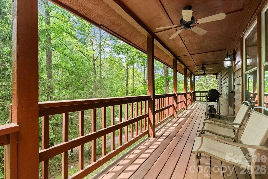 107 Pretty View Lane Waynesville NC 28786