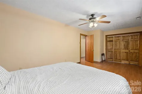 107 Pretty View Lane Waynesville NC 28786