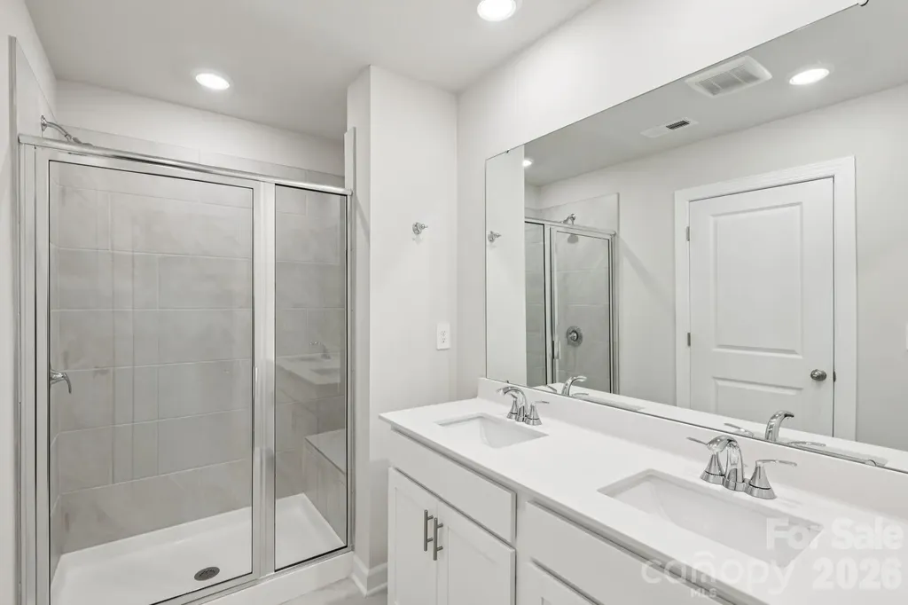 9044 Foggy Brook Loop Charlotte NC 28216