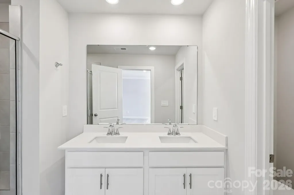 9044 Foggy Brook Loop Charlotte NC 28216