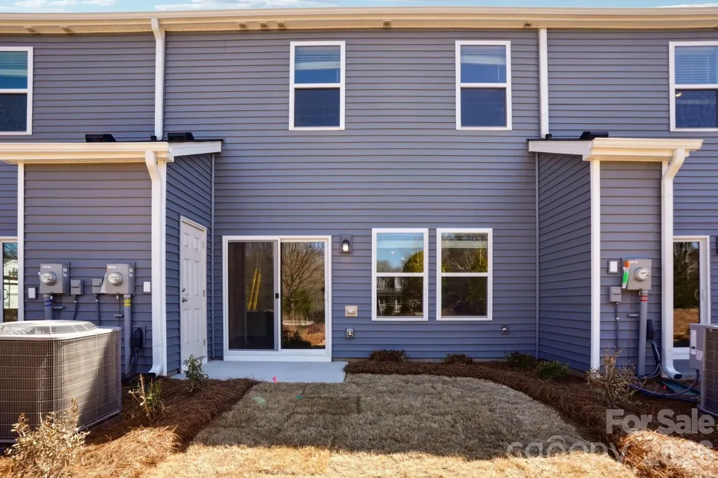 9044 Foggy Brook Loop Charlotte NC 28216