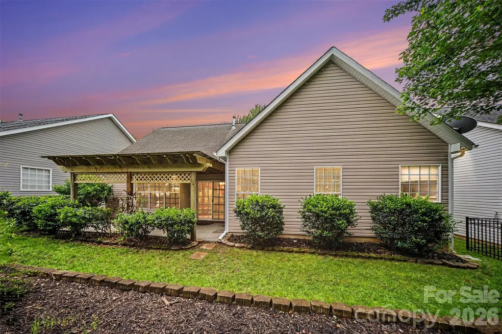 1116 Millbank Drive Matthews NC 28104