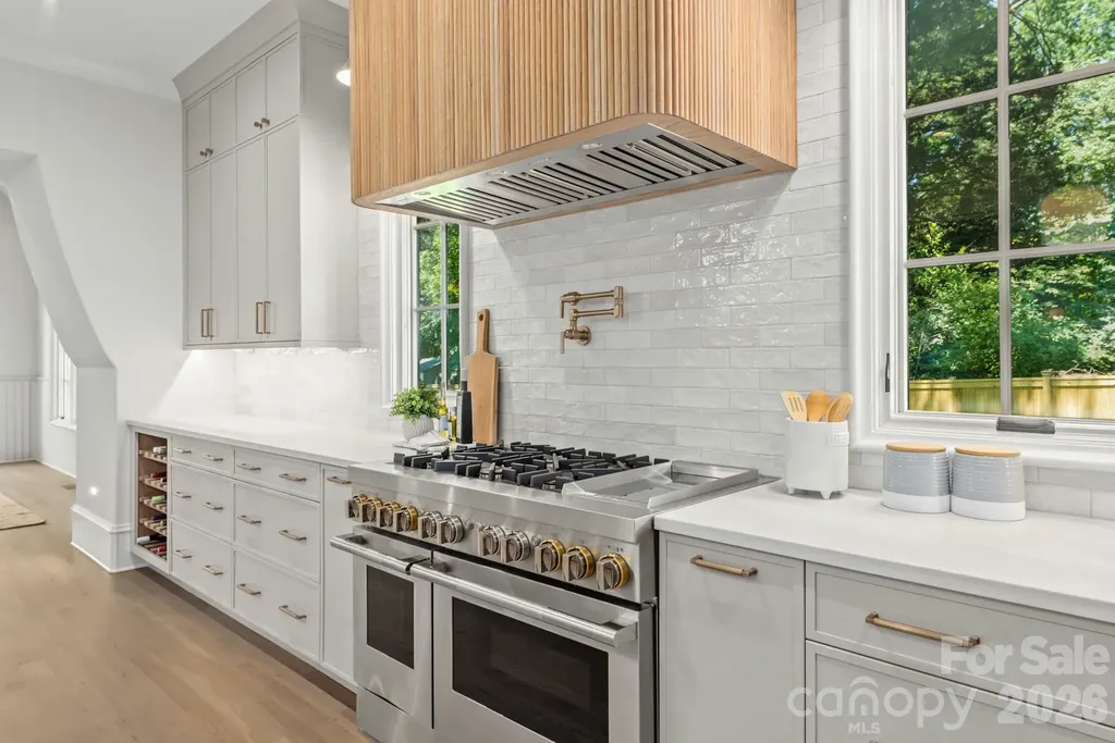 5555 Lansing Drive Charlotte NC 28270