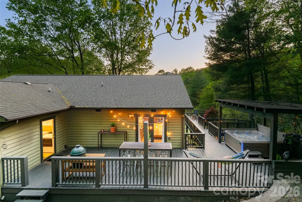 2159 North Fork Right Fork Road Black Mountain NC 28711