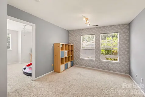 5604 Edgeweir Court Charlotte NC 28269