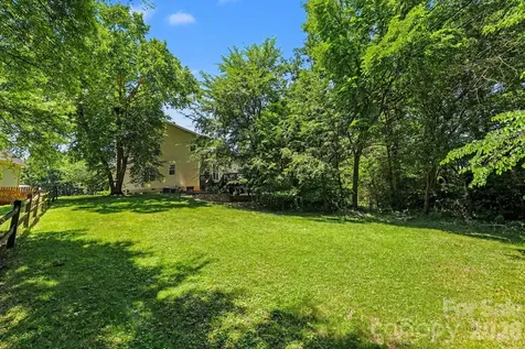 5604 Edgeweir Court Charlotte NC 28269