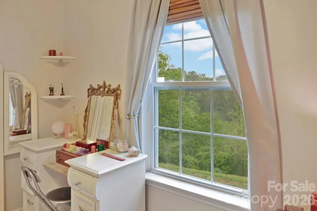 1798 New Stock Road Weaverville NC 28787