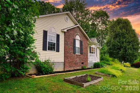 1798 New Stock Road Weaverville NC 28787