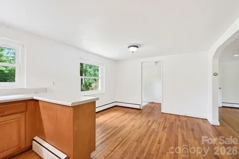 411 Hillcrest Circle Hendersonville NC 28792