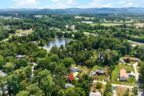 411 Hillcrest Circle Hendersonville NC 28792