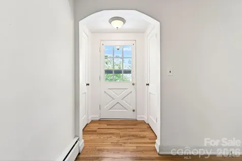 411 Hillcrest Circle Hendersonville NC 28792