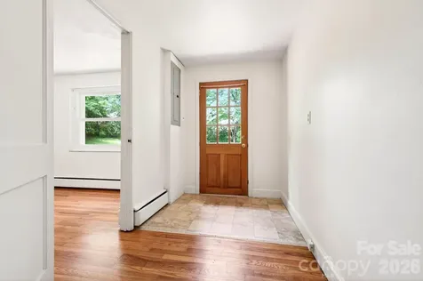 411 Hillcrest Circle Hendersonville NC 28792