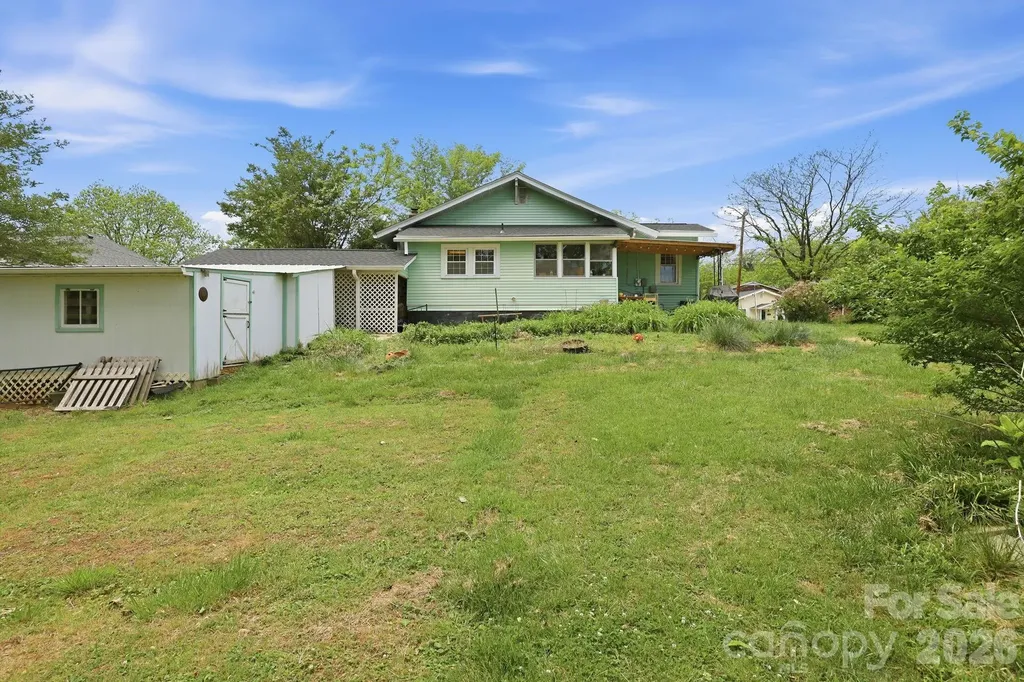 77 Pulliam Street Marion NC 28752
