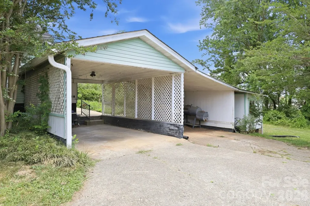 77 Pulliam Street Marion NC 28752
