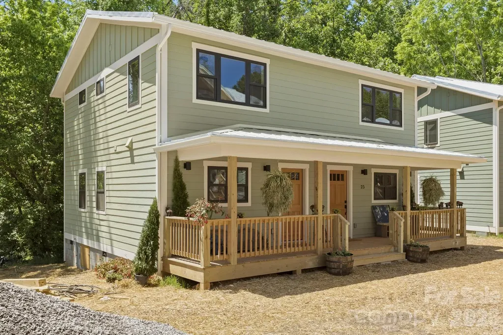 21 Fireside Drive Asheville NC 28804
