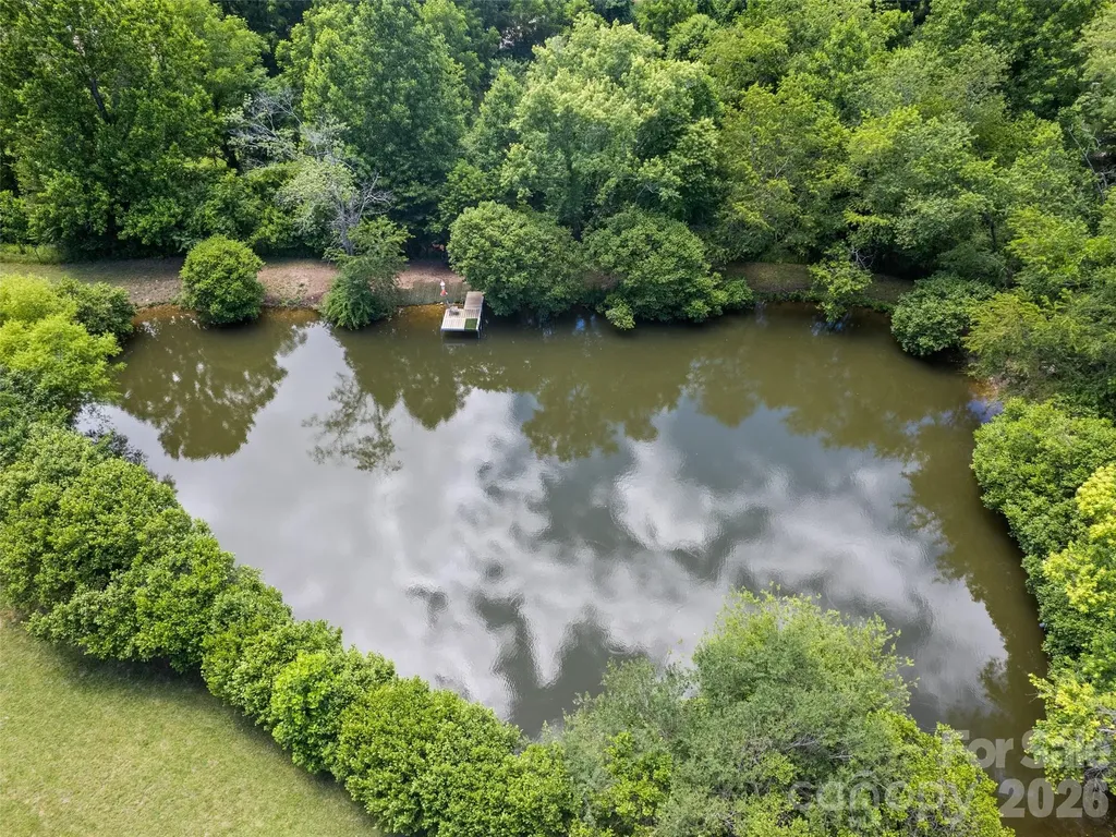 9999 Lollis Road Candler NC 28715