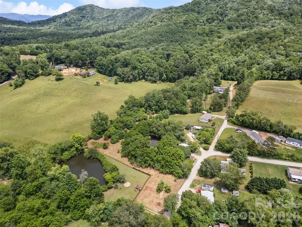 9999 Lollis Road Candler NC 28715