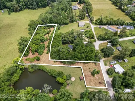 9999 Lollis Road Candler NC 28715