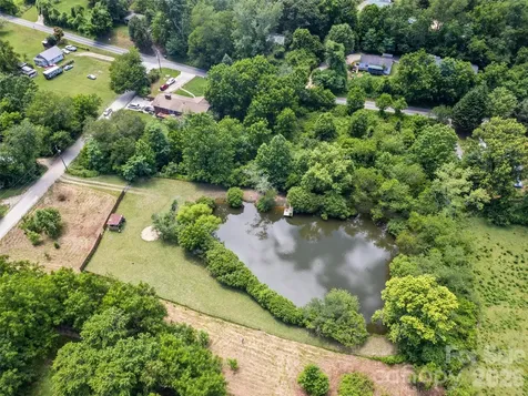 9999 Lollis Road Candler NC 28715
