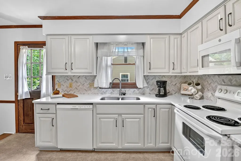 6111 Patrick Place Charlotte NC 28210