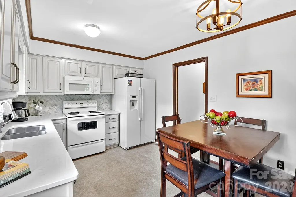 6111 Patrick Place Charlotte NC 28210