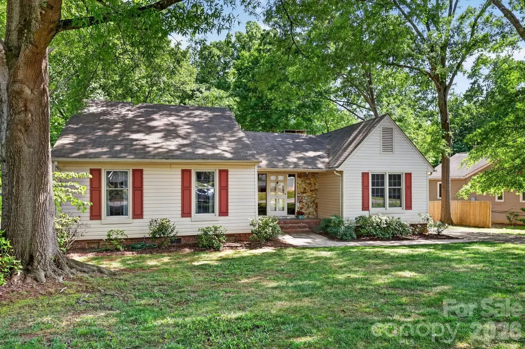 6111 Patrick Place Charlotte NC 28210