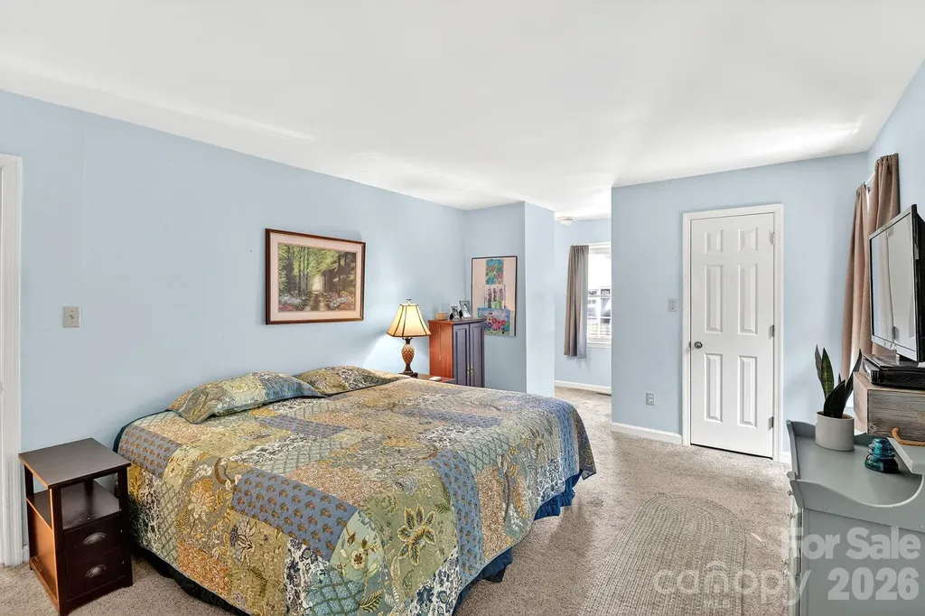 6111 Patrick Place Charlotte NC 28210