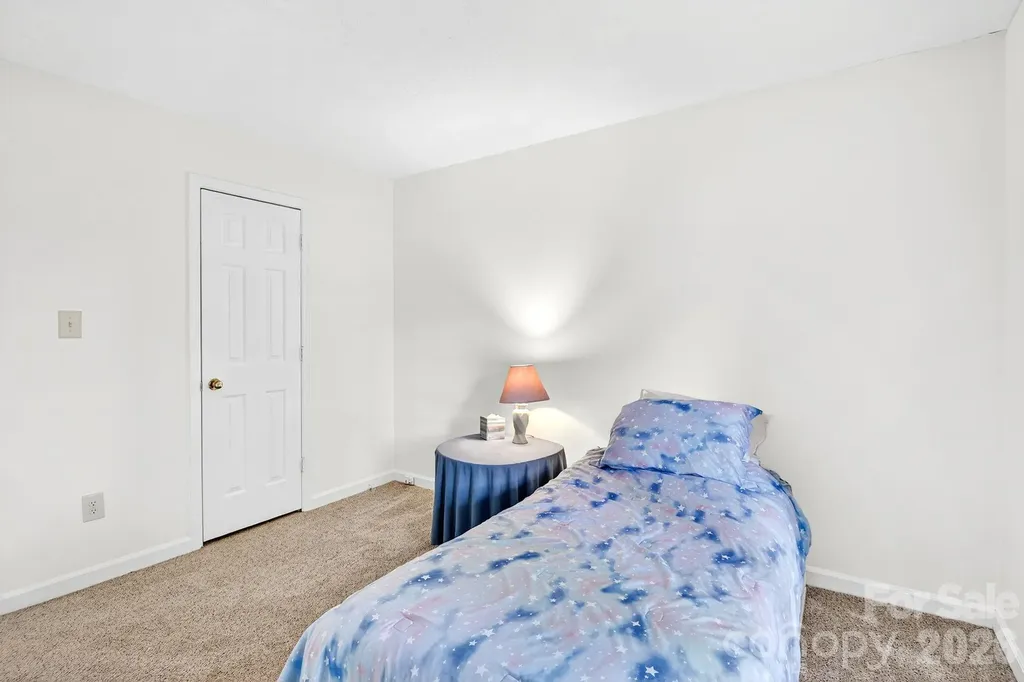 6111 Patrick Place Charlotte NC 28210