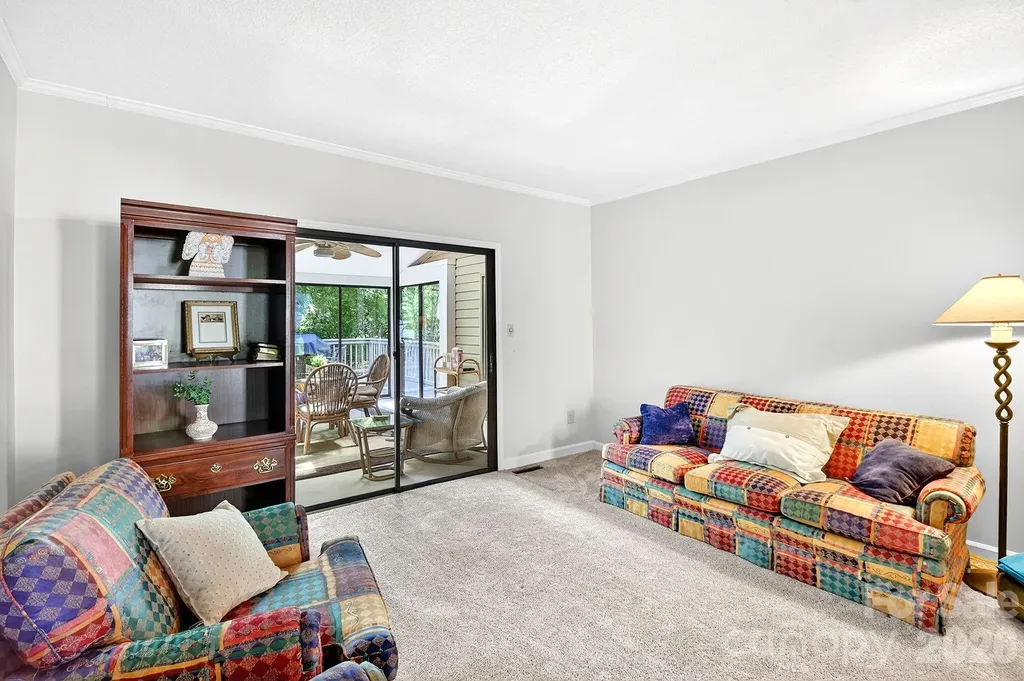 6111 Patrick Place Charlotte NC 28210