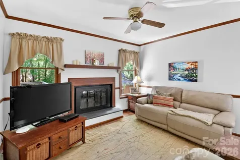 6111 Patrick Place Charlotte NC 28210