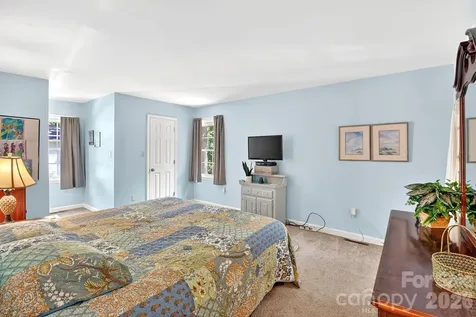 6111 Patrick Place Charlotte NC 28210