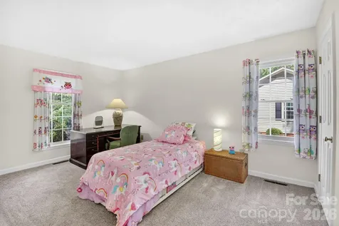 6111 Patrick Place Charlotte NC 28210