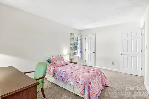 6111 Patrick Place Charlotte NC 28210