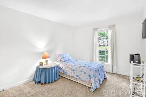 6111 Patrick Place Charlotte NC 28210