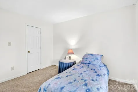 6111 Patrick Place Charlotte NC 28210