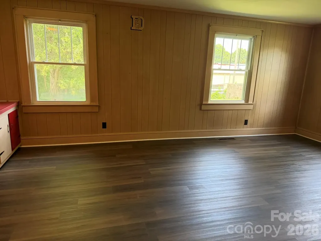 207 W Main Street Maiden NC 28650