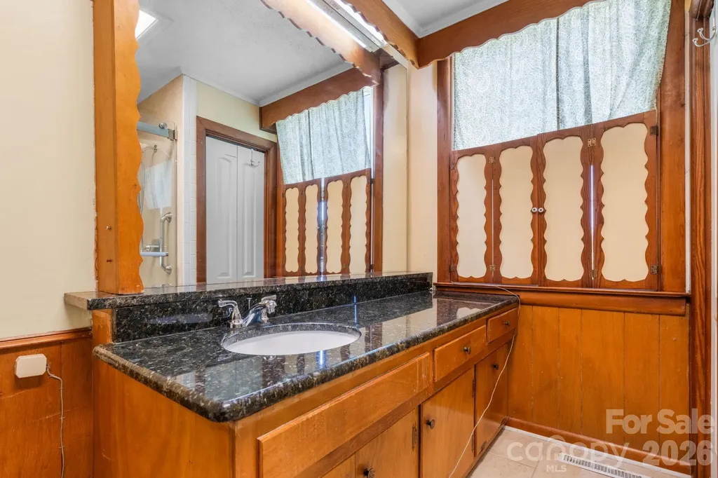 207 W Main Street Maiden NC 28650