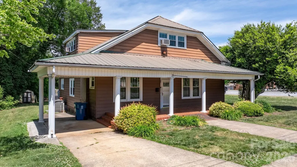 207 W Main Street Maiden NC 28650