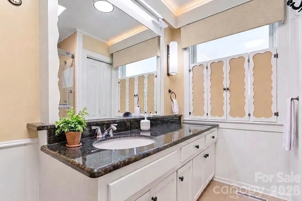 207 W Main Street Maiden NC 28650