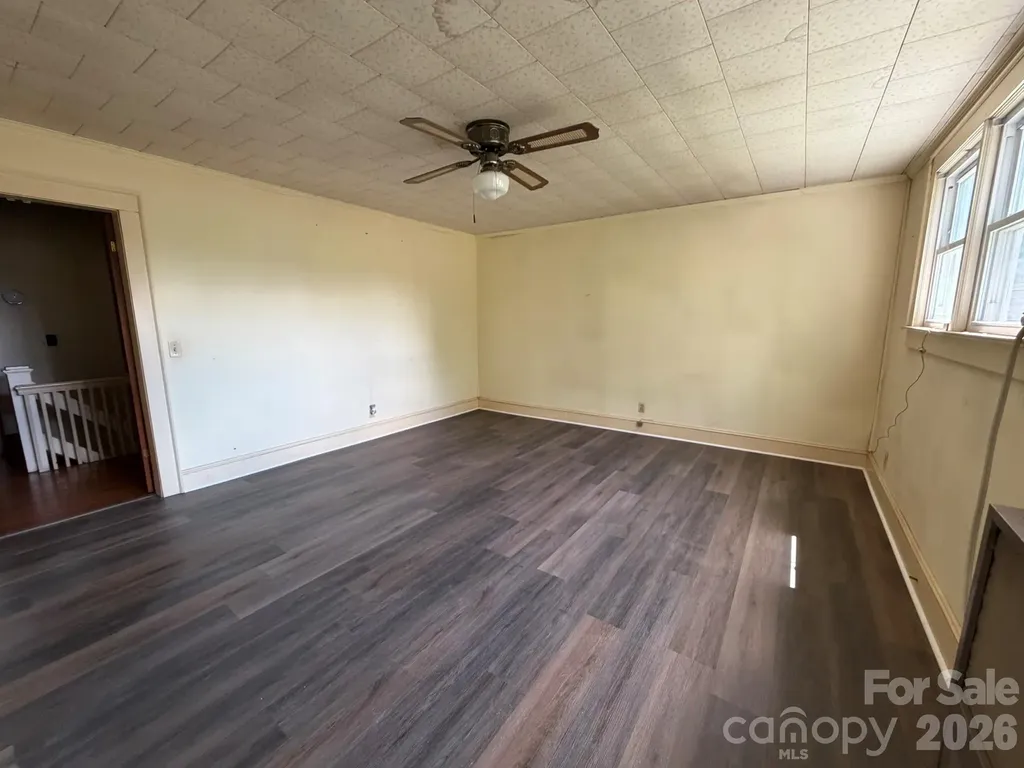 207 W Main Street Maiden NC 28650