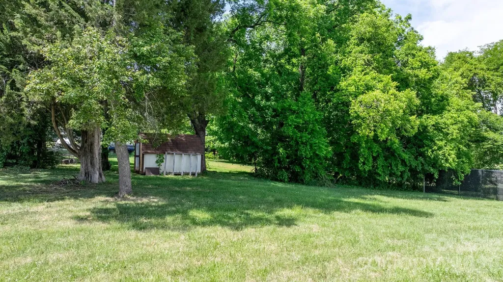 207 W Main Street Maiden NC 28650