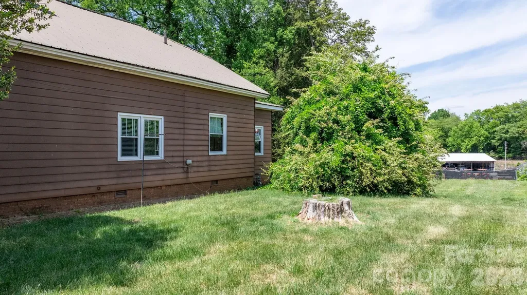 207 W Main Street Maiden NC 28650