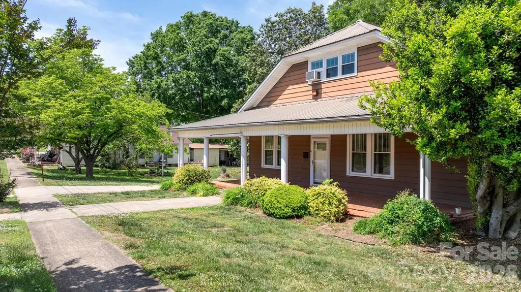 207 W Main Street Maiden NC 28650